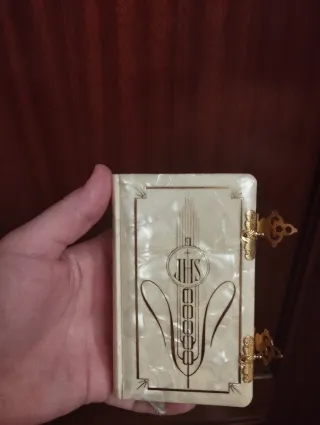 Devocionario antiguo infantil