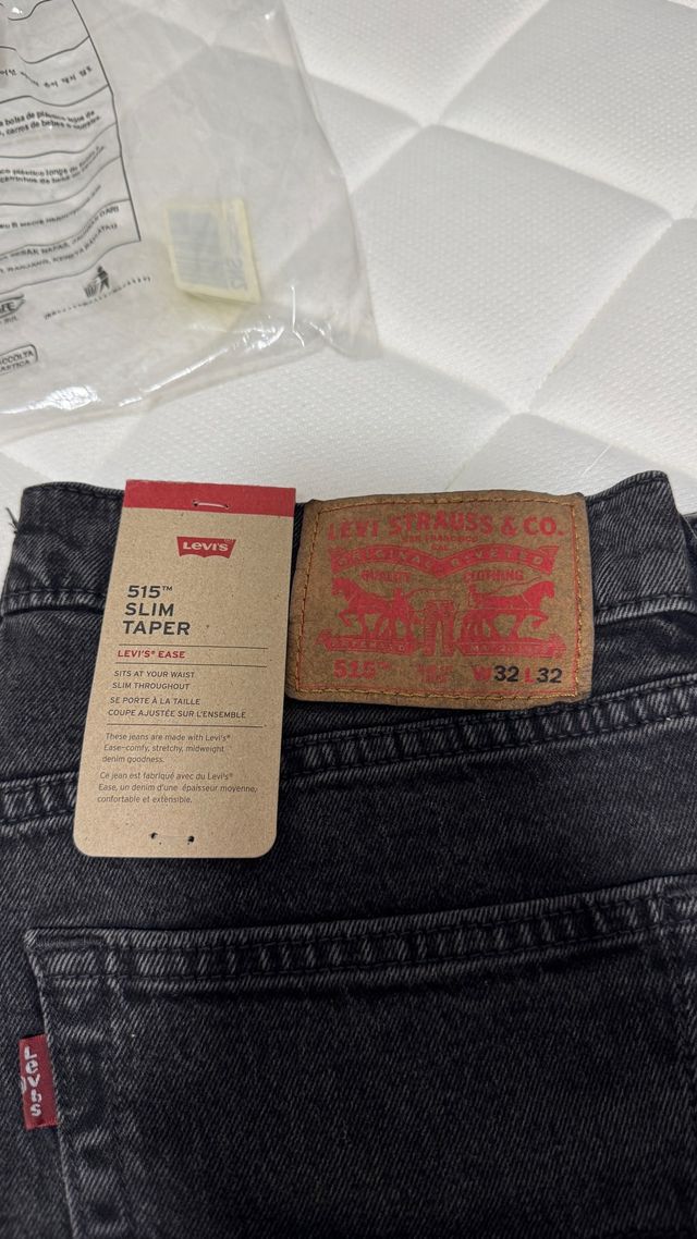 Vaqueros Levi's 515 Slim Taper Negros W32 L32