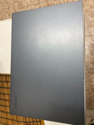 Portátil Medion Gris Casi Nuevo