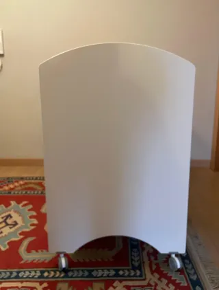 Cuna de madera blanca