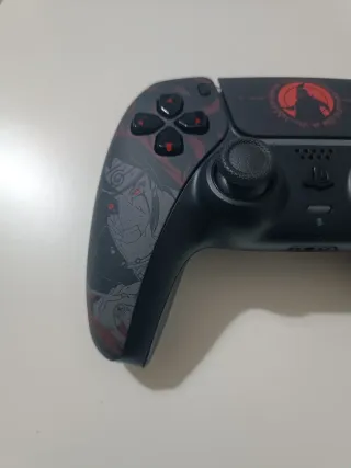 Mando PS5 U-uchiha con joystick TMR magnéticos.