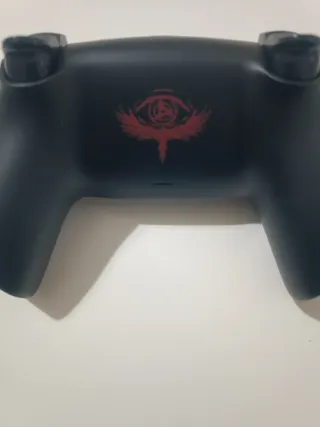 Mando PS5 U-uchiha con joystick TMR magnéticos.