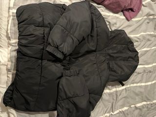 Cazadora acolchada negra