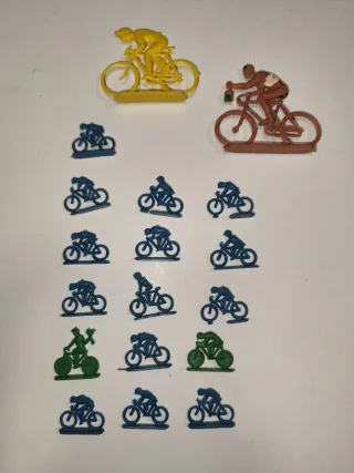 Ciclistas Montaplex y Sotorres