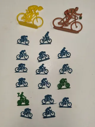 Ciclistas Montaplex y Sotorres