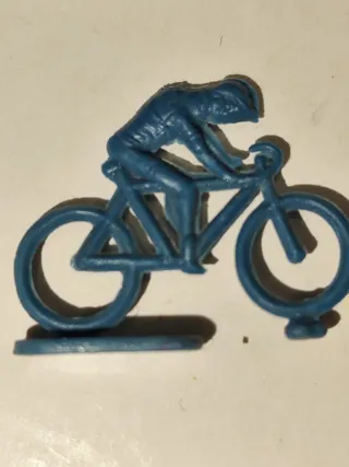 Ciclistas Montaplex y Sotorres