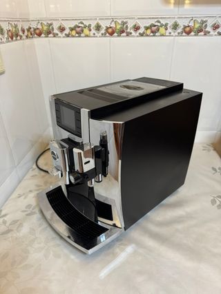 Cafetera JURA E8 (EB) Chrom One Touch