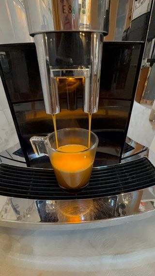 Cafetera JURA E8 (EB) Chrom One Touch