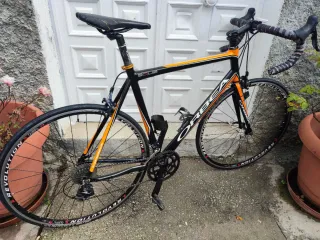 Bicicleta Carretera Orbea, Shimano 105, carbón.