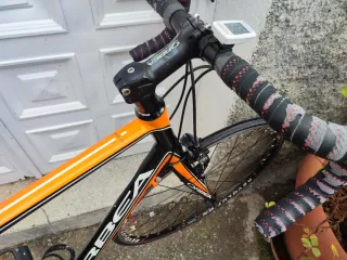 Bicicleta Carretera Orbea, Shimano 105, carbón.