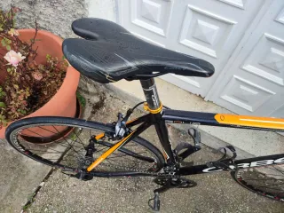 Bicicleta Carretera Orbea, Shimano 105, carbón.