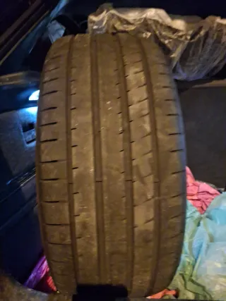 Neumático Goodyear eagel 225/40/18