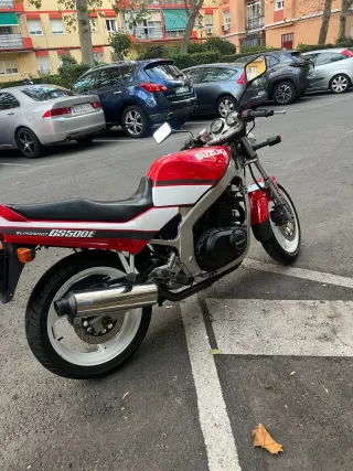 Suzuki GS500E Roja 16.000 km