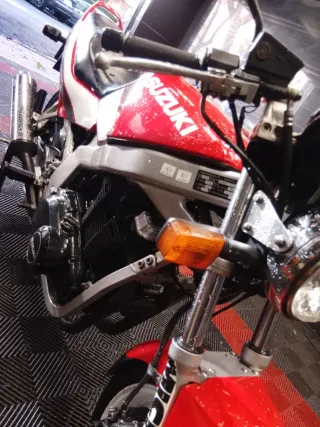 Suzuki GS500E Roja 16.000 km