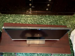 Televisor 32 Negro y Plata