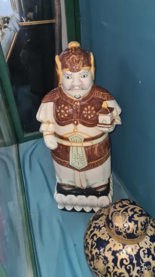 Figura monje chino Manises años 50