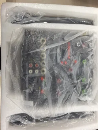 Mesa de mezclas 24DSP con micrófonos