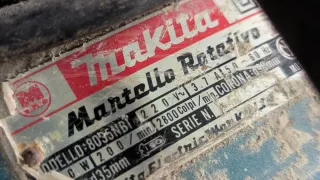 Martello demolitore Makita 8035NB da riparare