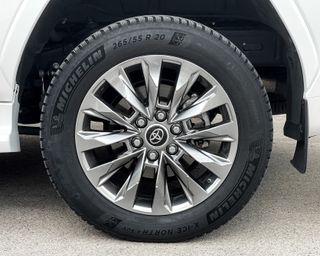 Toyota Land Cruiser 300 Diesel V6 3.3 2024