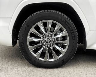 Toyota Land Cruiser 300 Diesel V6 3.3 2024