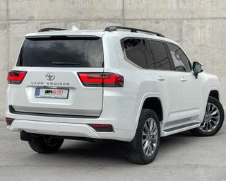 Toyota Land Cruiser 300 Diesel V6 3.3 2024