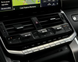 Toyota Land Cruiser 300 Diesel V6 3.3 2024