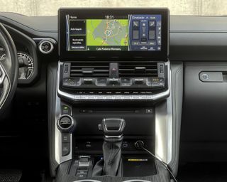 Toyota Land Cruiser 300 Diesel V6 3.3 2024