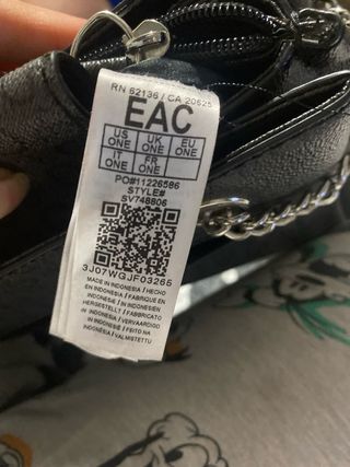 Bolso Guess Negro Cadena