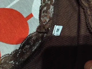 Maglietta manica lunga marrone con pizzo