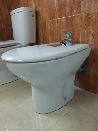 Bidé Roca Blanco con Tapa