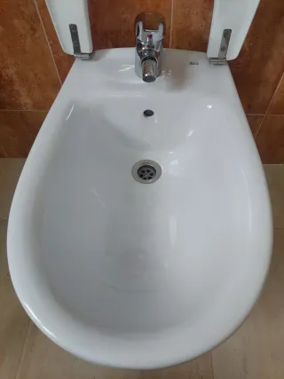 Bidé Roca Blanco con Tapa