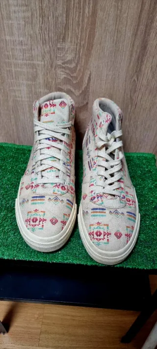 Botines Pull and Bear estilo Converse