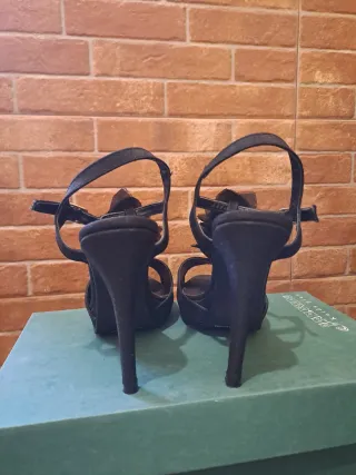 Sandalias de fiesta negras con plataforma