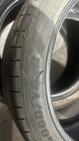 Neumáticos 225/40 R18 GOODYEAR