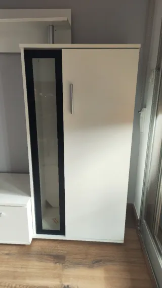 Mueble de salón blanco