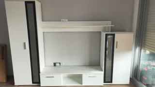 Mueble de salón blanco