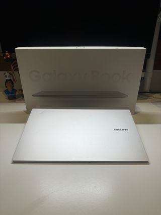 Samsung Galaxy Book 2 Pro (Pantalla Rota)