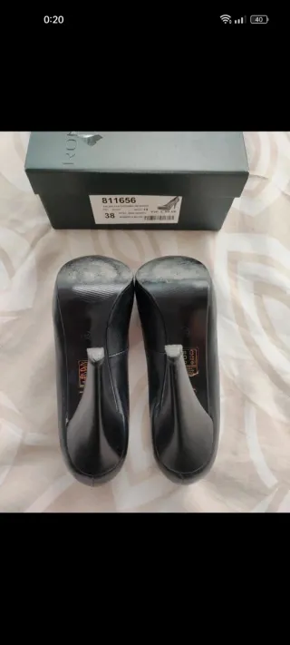 Zapatos de salón Roberto Botella negros