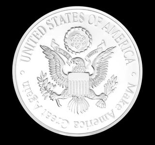 MONEDA BAÑADA EN PLATA DE JESÚS CARGANDO LA CRUZ