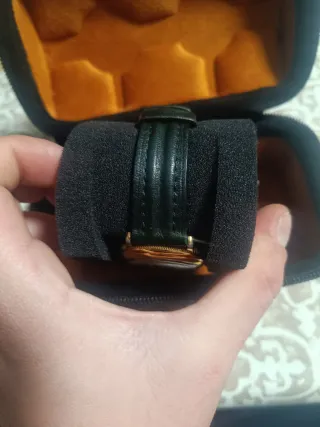 Reloj Guess Dorado y Verde