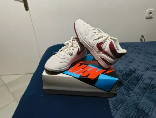 Nike Attack blancas 44'5.