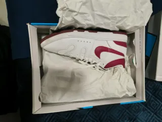 Nike Attack blancas 44'5.