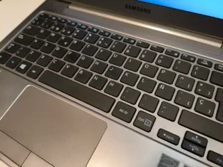 Samsung Ultrabook i5-3317U 6GB RAM 524GB SSD