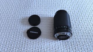 Cámara Yashica FX-3 Super 2000 con flash