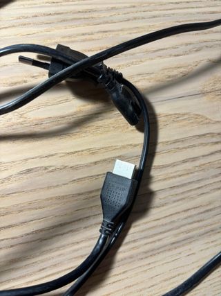 PS4 (PlayStation 4) con mando.