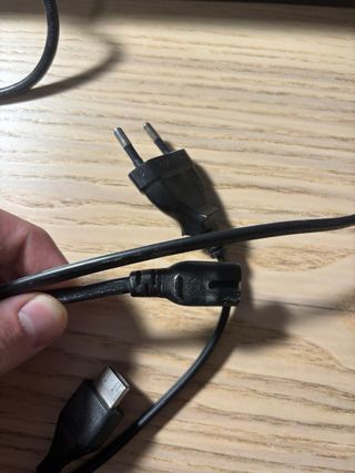 PS4 (PlayStation 4) con mando.