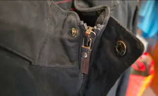 Chaqueta Cortefiel azul térmica