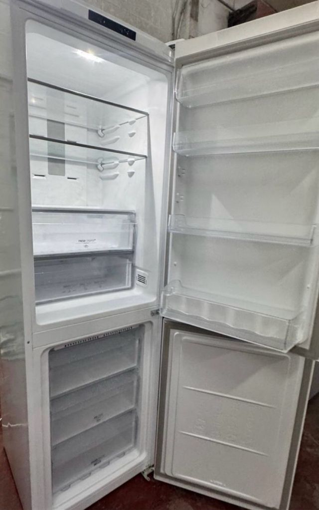 FRIGORÍFICO HOTPOINT ARISTON COMBI NO FROST BLANCO