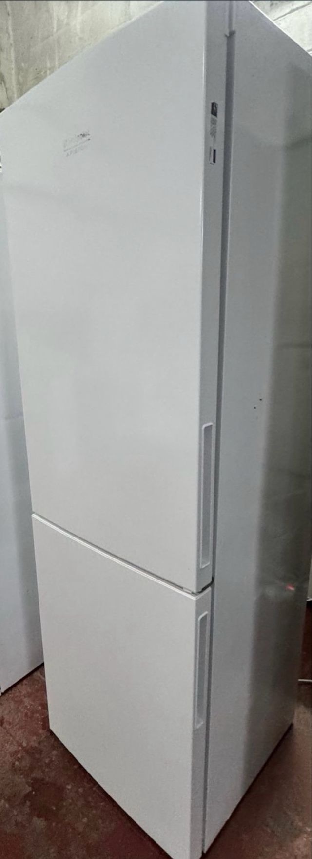 FRIGORÍFICO HOTPOINT ARISTON COMBI NO FROST BLANCO