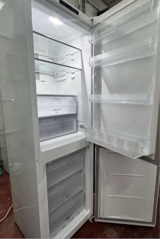 FRIGORÍFICO HOTPOINT ARISTON COMBI NO FROST BLANCO